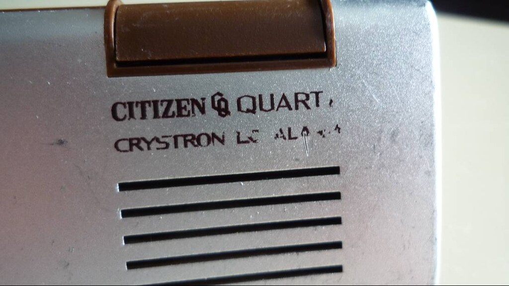 Citizen Quartz Crystron LC Alarm LCD Ekranlı Masa Saati - 2