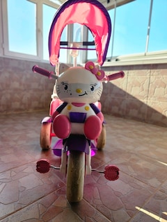 Hello Kitty 3 Tekerlekli Ebeveyn Kontrollü Bisiklet - 2