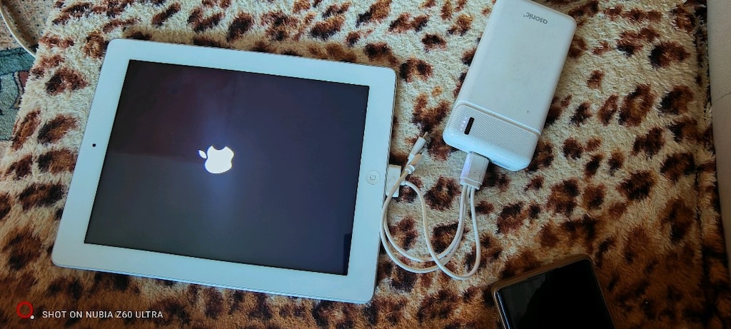 temiz iPhone tablet, 1.5 -2 yıldır kullanmadık, galiba bataryası ölmüş - 5