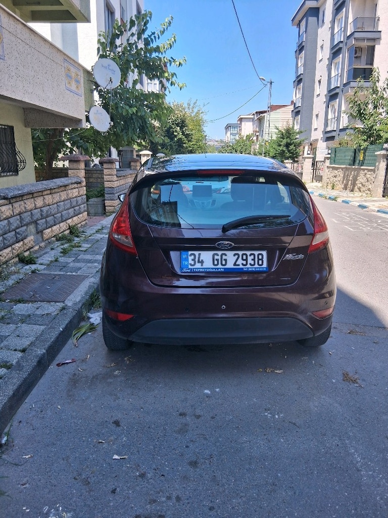 sahibinden ağır hasarsız fiesta - 12