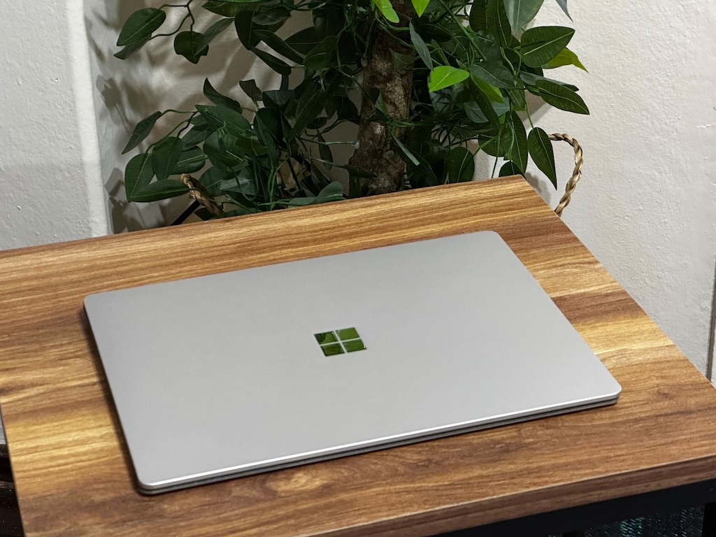 SURFACE 4 | 2.5K DOKUNMATİK EKRAN | TERTEMİZ - 2