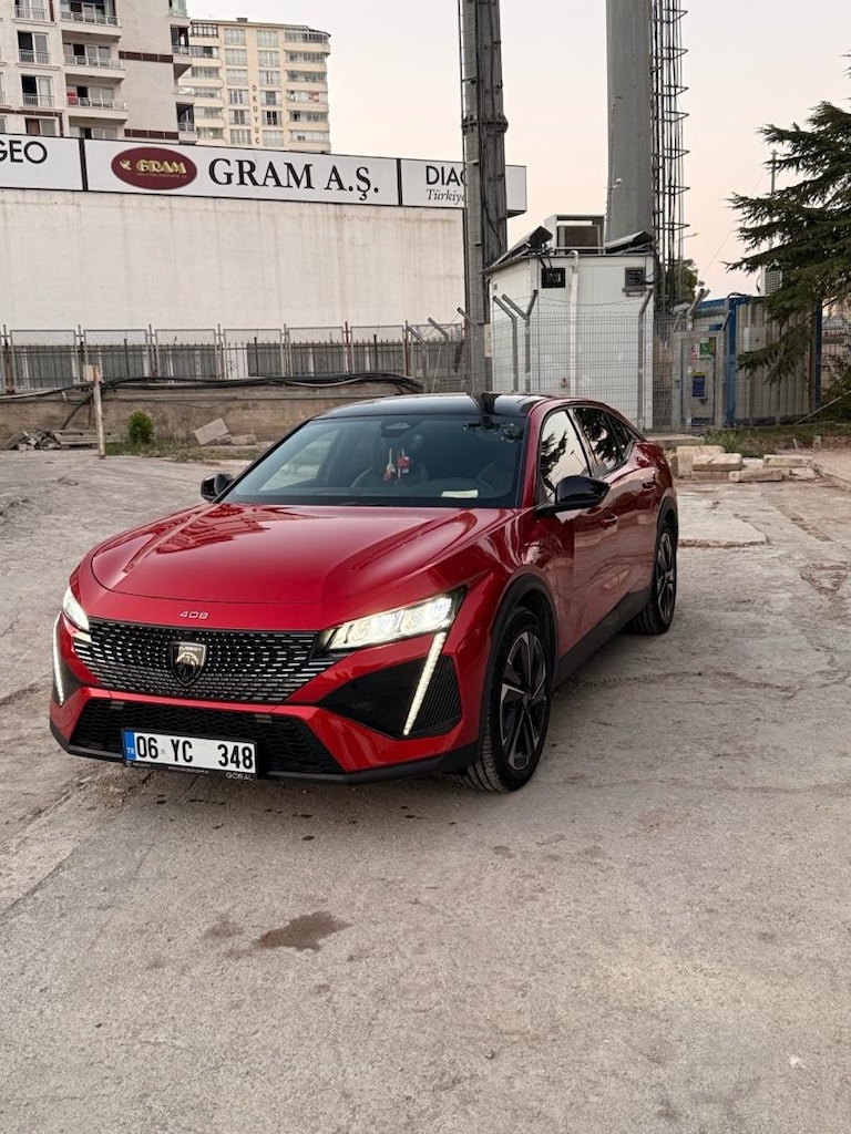 2025 ARALIK ÇIKIŞLI PEUGEOT 408 | KIRMIZI | CAM TAVAN | 9.500 KM - 2