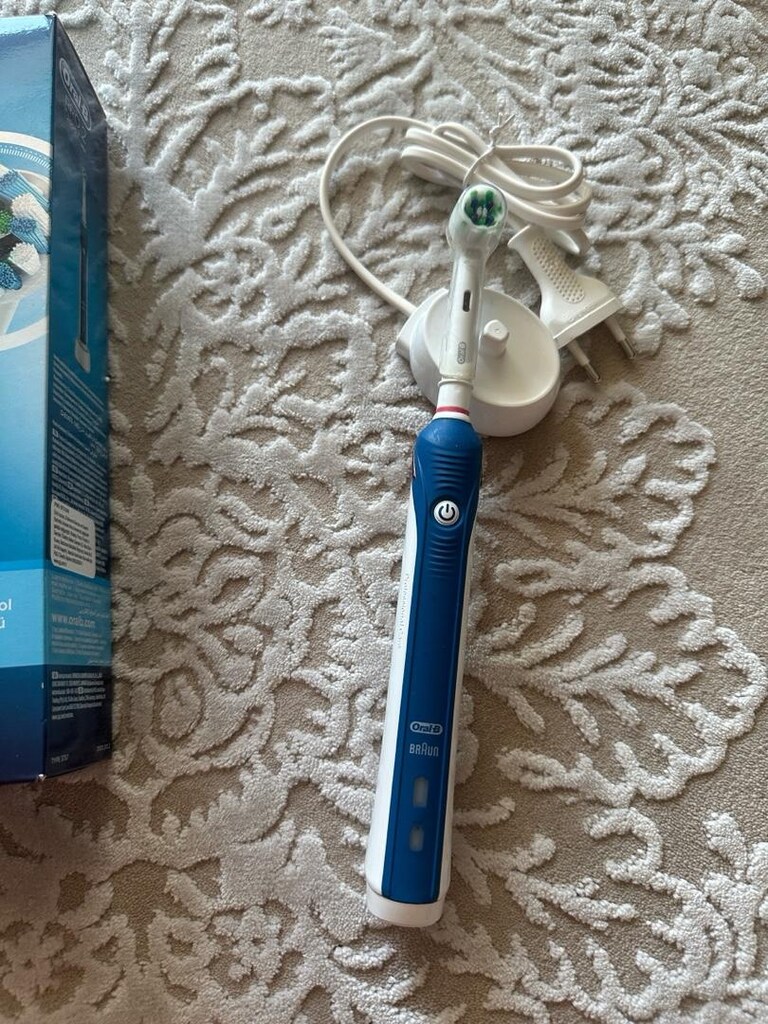 Oral-B Pro 2 2000 şarjlı diş fırçası - 5