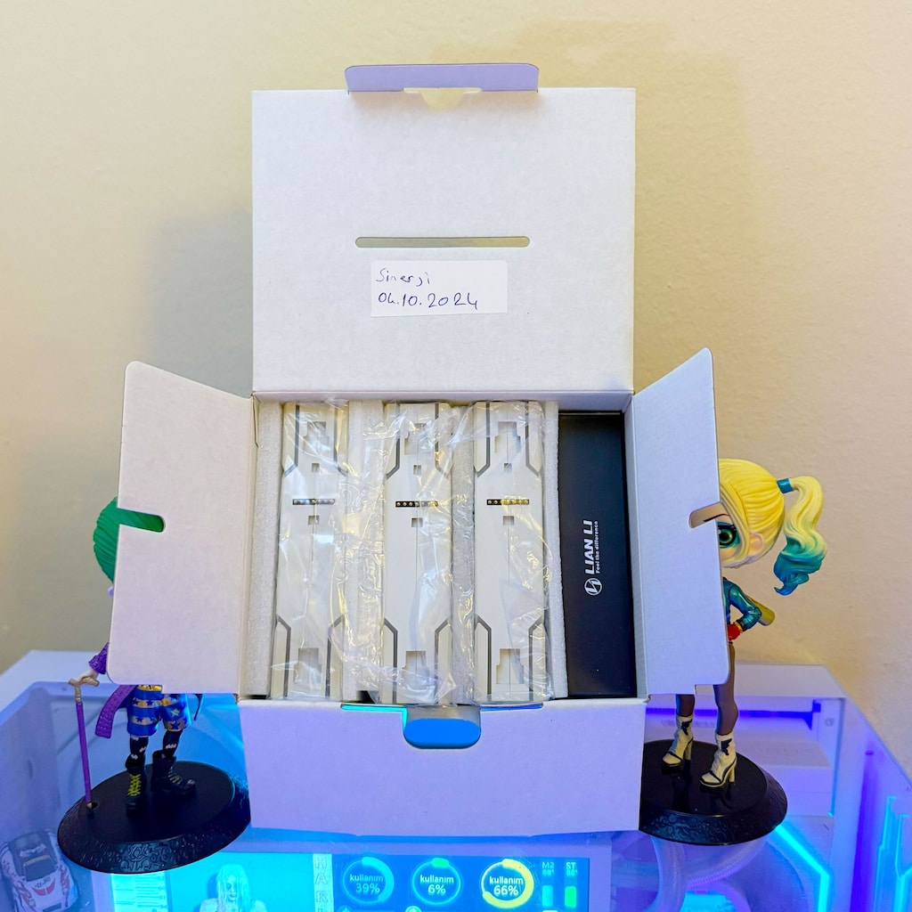 LIAN LI UNI FAN TL LCD 120 RGB WHITE REVERSE BLADE – 3'LÜ PAKET - 4