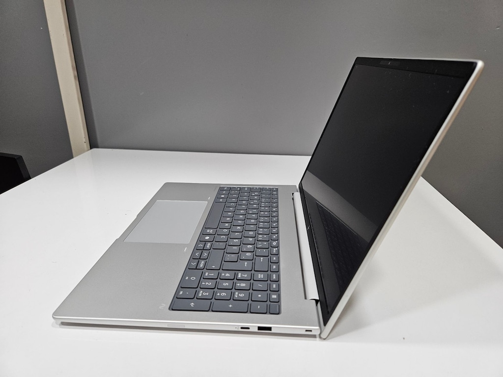 HP ELİTEBOOK ÖZEL ÜRÜN+ DOKUNMATİK + 16 İNÇ + 32 GB RAM +GARANTİ - 4