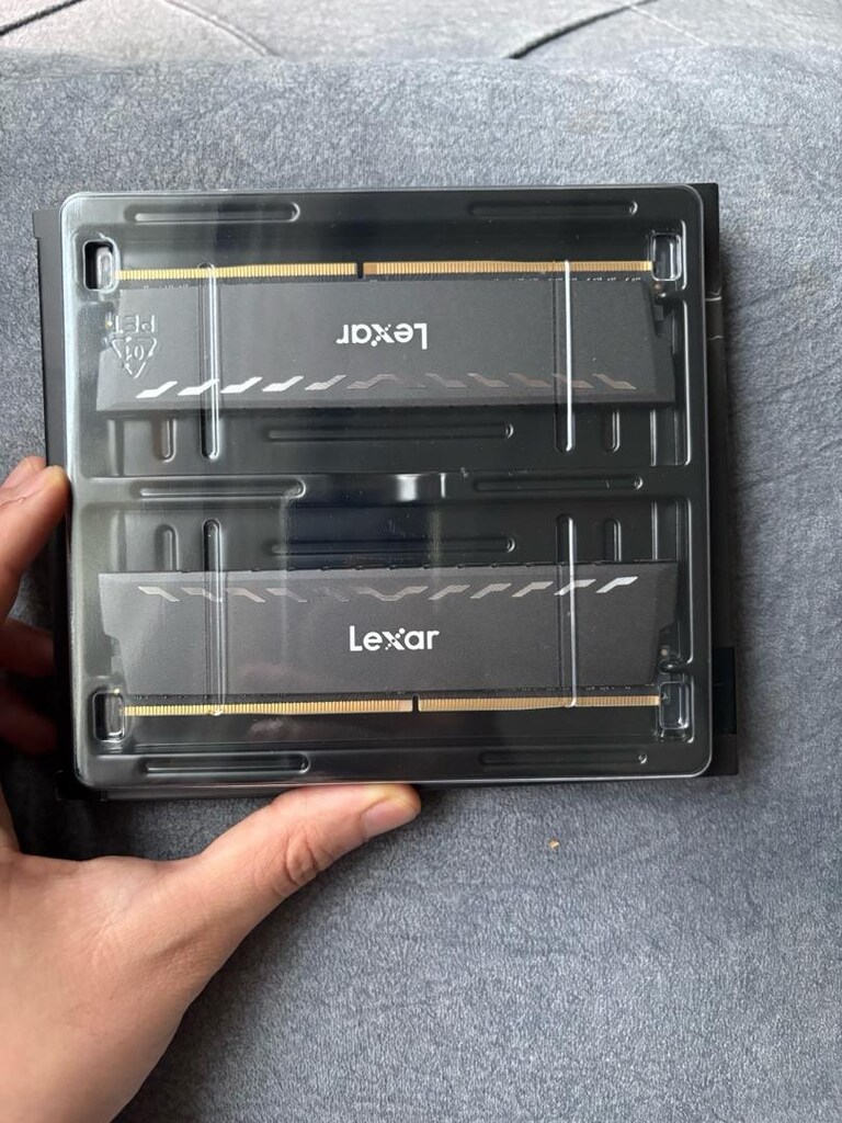 Lexar THOR 16GB (2x8) DDR4 PC RAM - 2