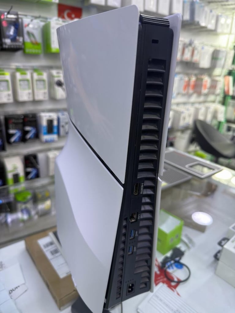 PLAYSTATION 5 - 3