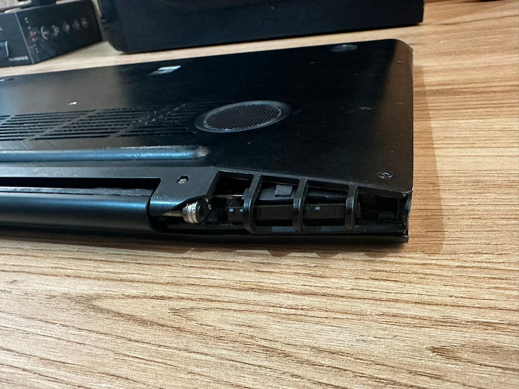Lenovo Y50 Metal *i7-4700HQ *16GB RAM *512GB SSD *4GB GTX 960M 15.6inç - 4