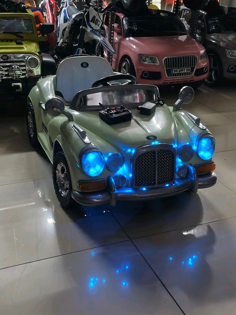 (AnkaCar çocuk oto galeri)12+12 2MOTOR LED IŞIKLI AKÜLÜ ARABA