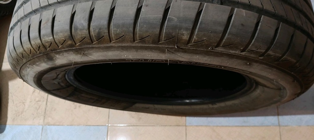 225/65/17 BRIDGESTONE - 8