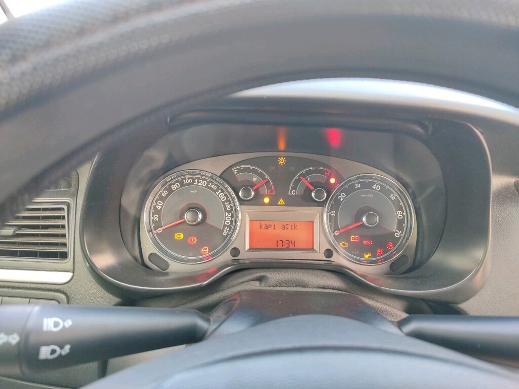 2011 model Fiat Linea - 8
