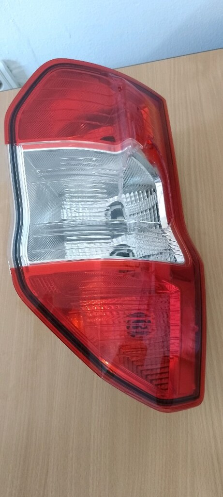 FORD COURİER ARKA SOL STOP LAMBASI - 3