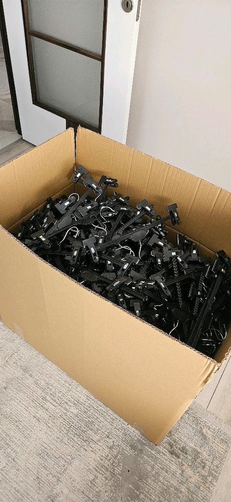 Siyah Mandallı Plastik Etek / Pantolon Askısı - Temiz / ~300 Adet