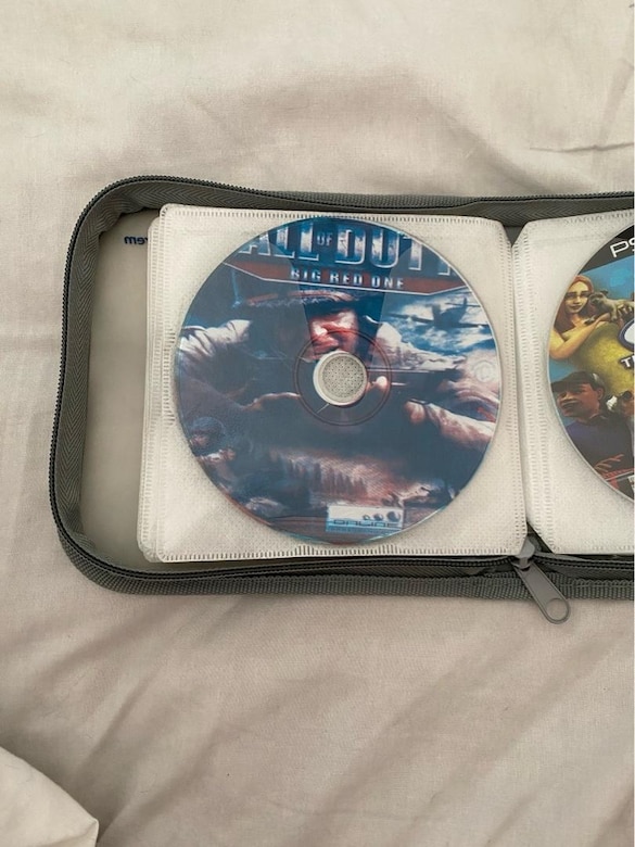 CD / DVD - 10