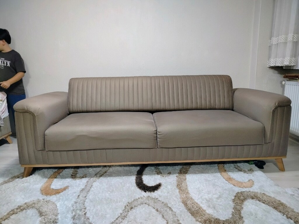 koltuk takımı 3 lü 3 adet en başlıklar dahiln230 cm oturma alanı 180 - 8