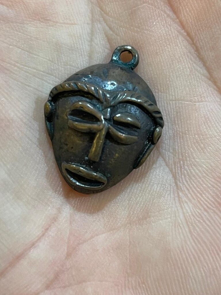 Afrika kültürüne özgü bronz maske kolye ucu - 5