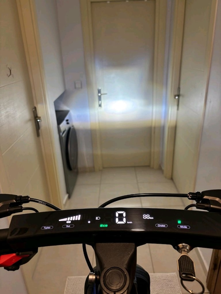 4 gün kullanılmış temiz onvo mx-03 scooter - 2