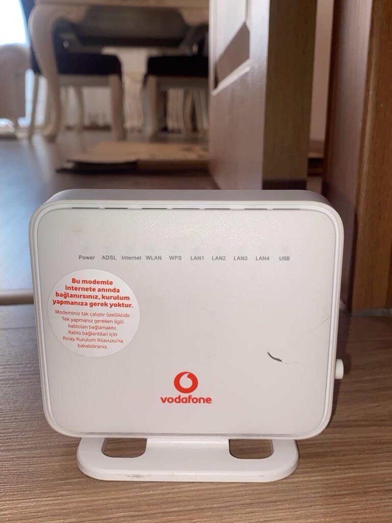İki adet model Vodafone ve Turkcell - 2