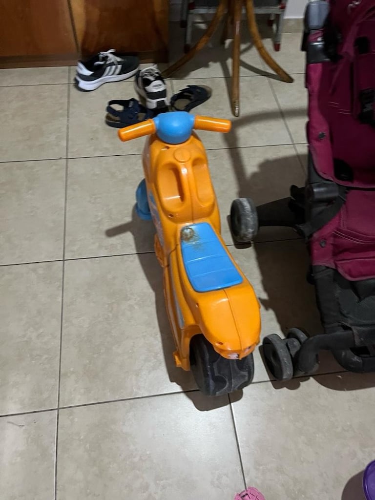 Bebek arabası 2 bisiklet hepsi 1000₺ - 8