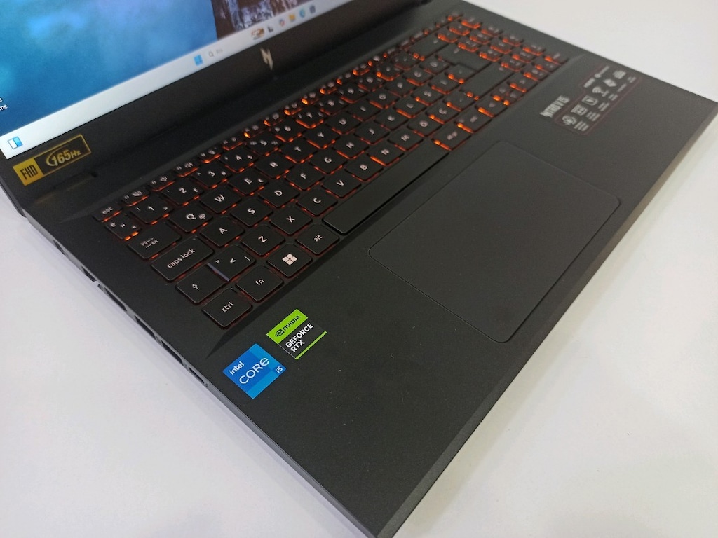 Acer Nitro V15 RTX 4050 6 GB i5 13 nesil 16 ram 512 SSD 165 Hz FHD - 2