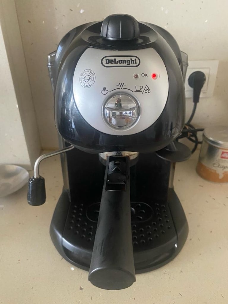 DELONGHİ ESPRESSO MAKİNESİ - 2