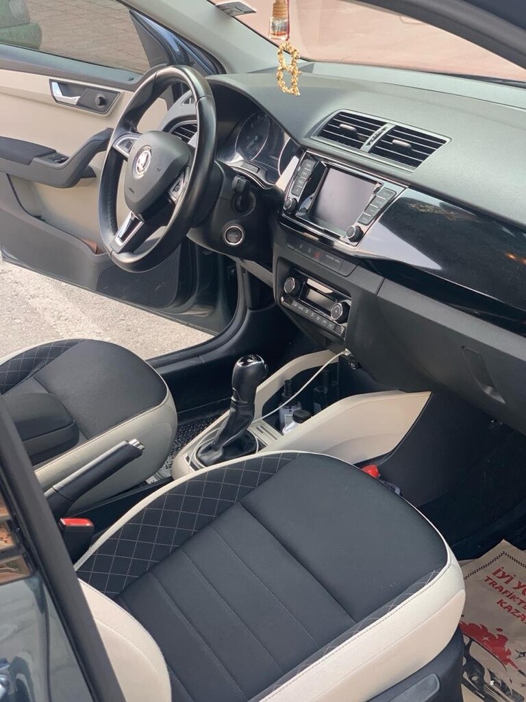 SKODA / FABIA / CARPLAY / 2017 / 120.000 - 5