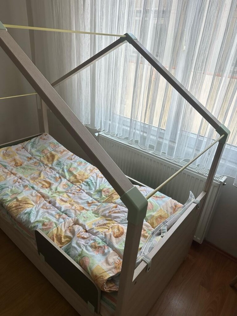 Çilek Montes Karyola +Yatak+ 2 adet korkuluk - 2