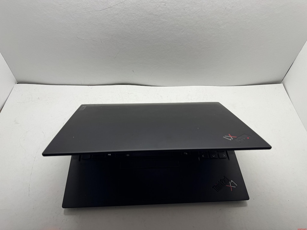 THİNKPAD X1 CARBON İ5 11. NESİL 16 GB RAM 256 M2SSD DOKUNMATİK - 10