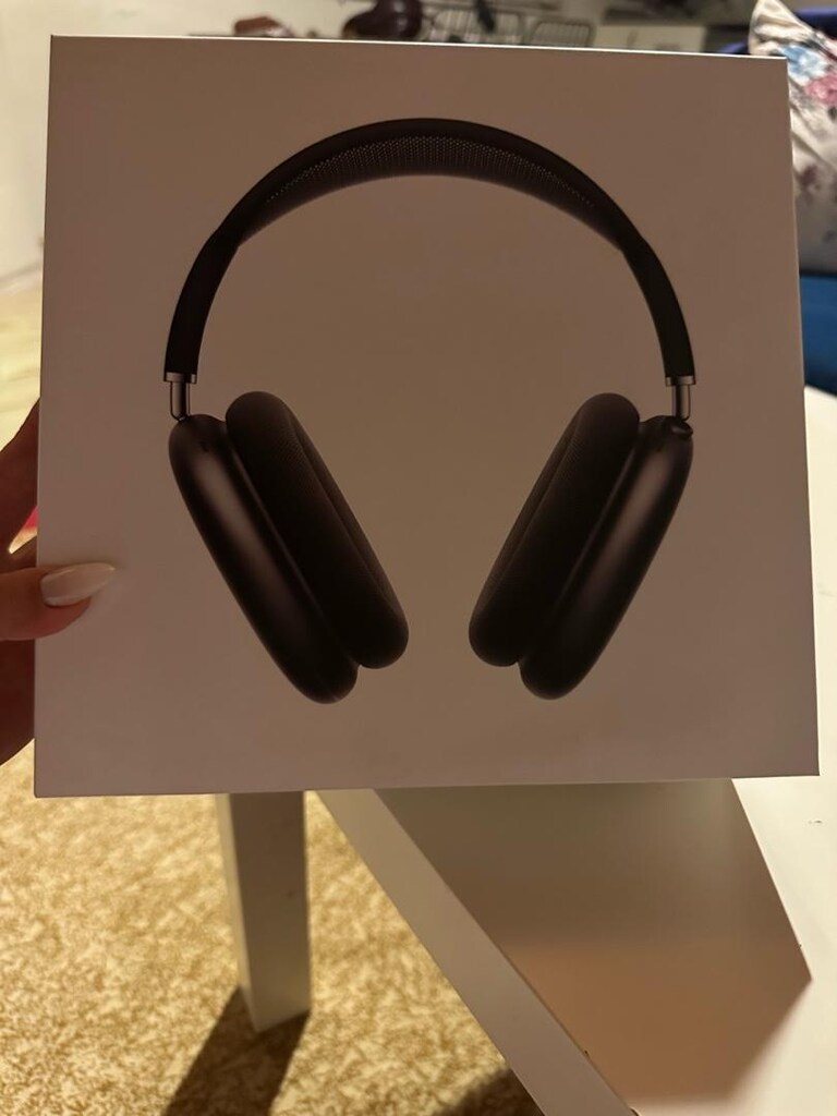 airpods max - 7