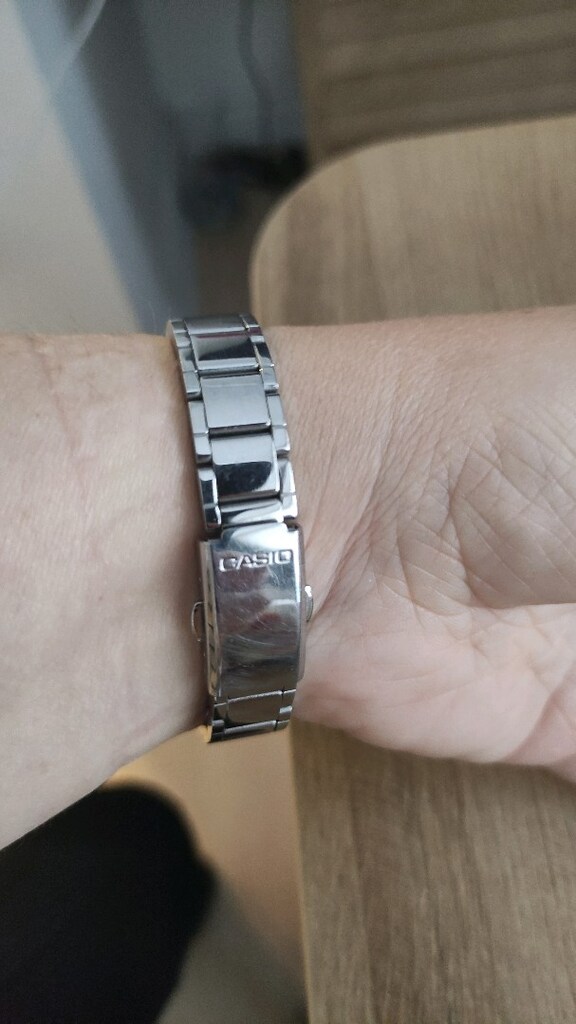 Casio takvimli kadın saat - 4