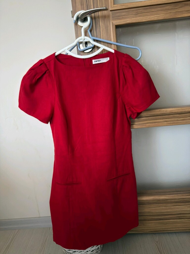 Kırmızı elbise - 3