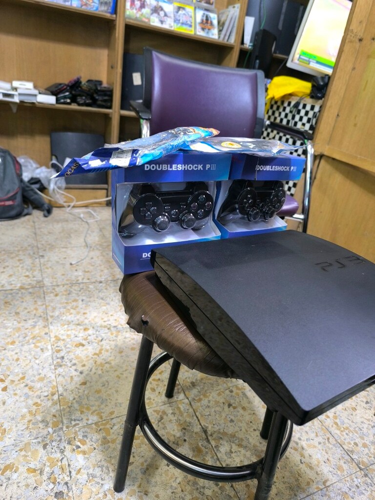 PlayStation PS 3slim tertemiz hatasız arızasız 10 oyun yüklü çift kol - 2