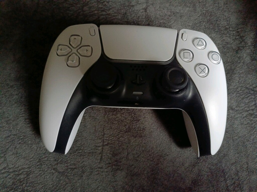 PlayStation 5 Pro ve Aksesuarları - 9