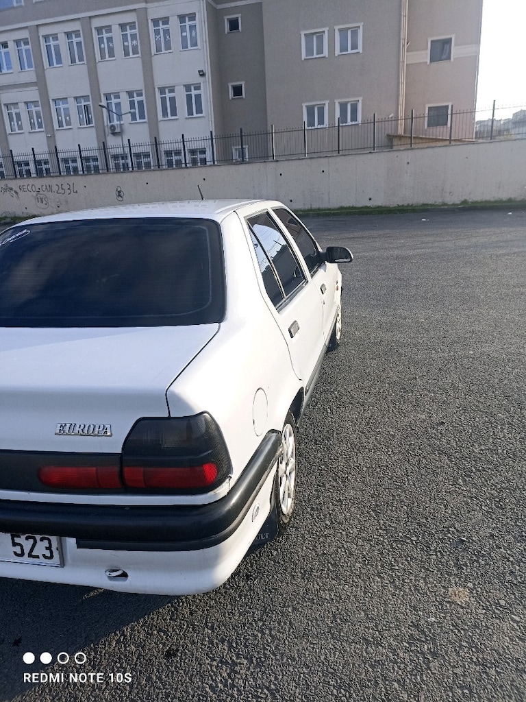 1995 MODEL 1.4 RN RENAULT 19 EUROPA - 6