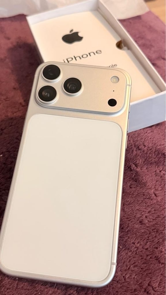 iPhone 17 pro Max - 9
