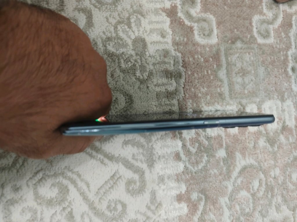 OPPO RENO 4 128 GB HAFIZA 13 GB RAM TÜRKİYE CİHAZI AKTİF ÇALIŞIYOR - 13