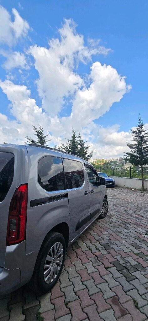 opel combo 1.5d Essential otomatik - 8