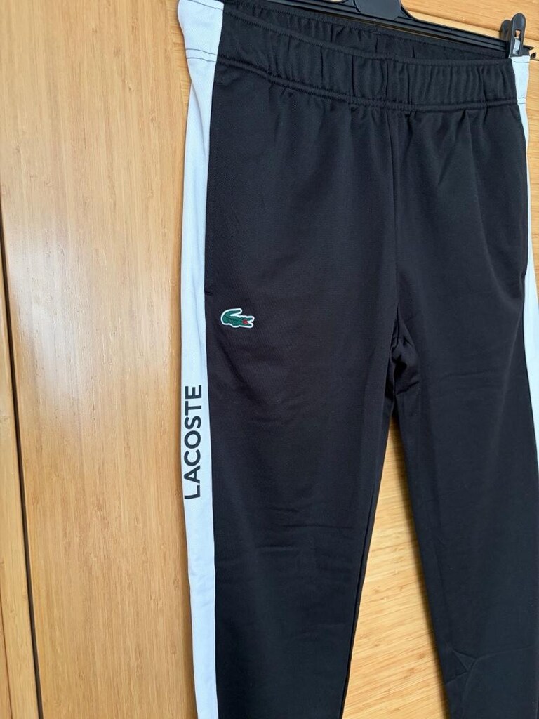 orijinal lacoste eşofman altı siyah renk medium 4 beden sıfır etiketli