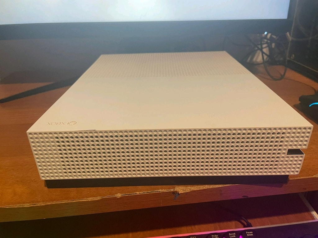 xbox one s 1 Tb - 5