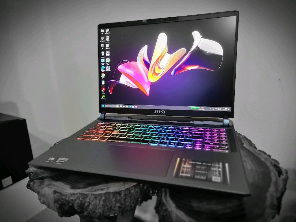 Msi Vector üst Düzey Ultra 9-275HX İŞLEMCİ RTX 5070Tİ 12 GB E.K - 2
