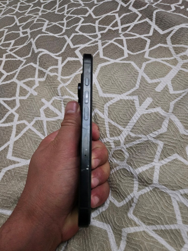 İPHONE 16 PRO YD 256 GB