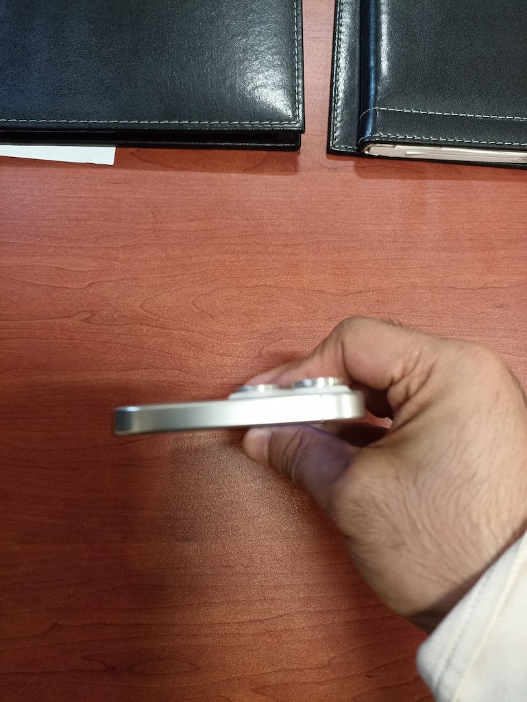 Sahibinden iPhone 16 Pro Max – Pil Sağlığı %88 - 9