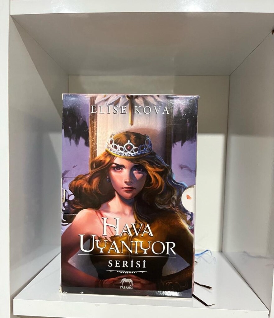 Elise Kova Hava Uyanıyor Ciltli Kitap Seti (5 Kitap) - 2