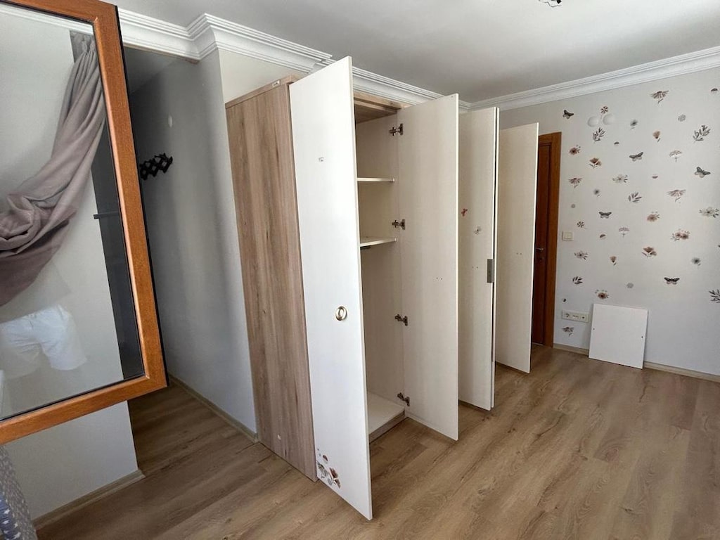 Az kullanılmış deformesiz gardrop - 4