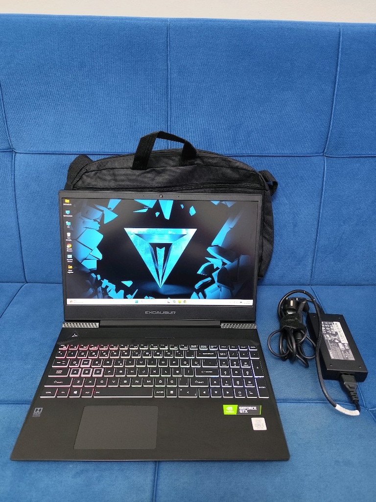 Excalibur Gaming Laptop - İ5 10300H + 16 GB RAM + 4 GB 1650 Ti + SSD - 2