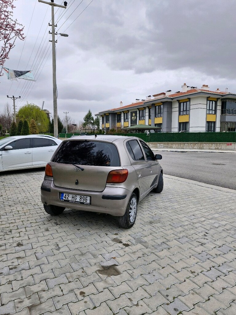 Toyota Yaris 2005 1.0terra - 4