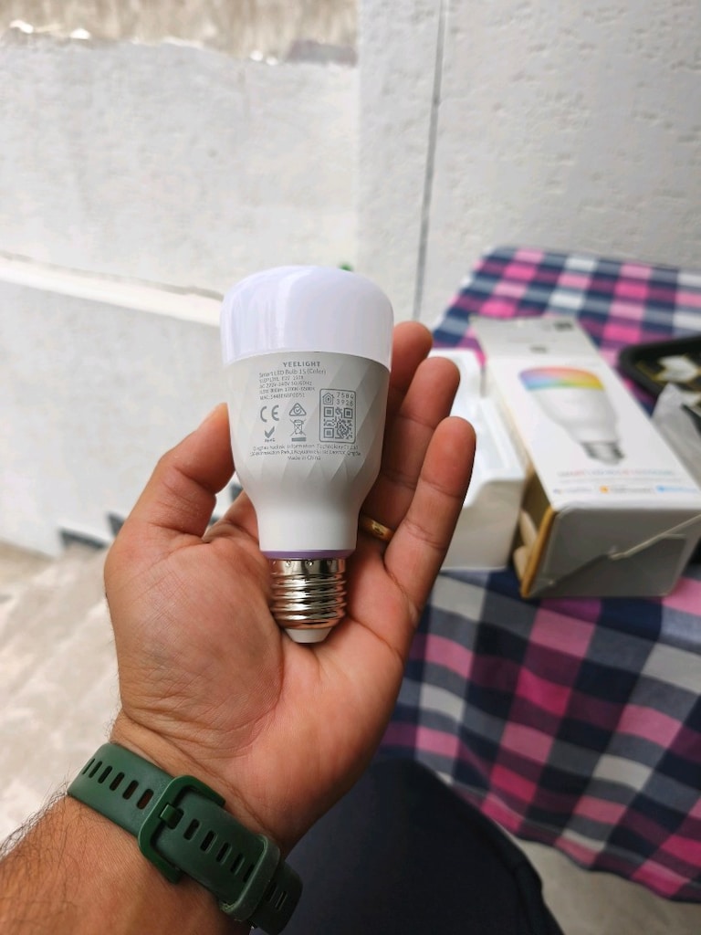 Yeelight YLDPO6YL 2.Nesil E27 RGBW Akıllı LED Ampul - 3