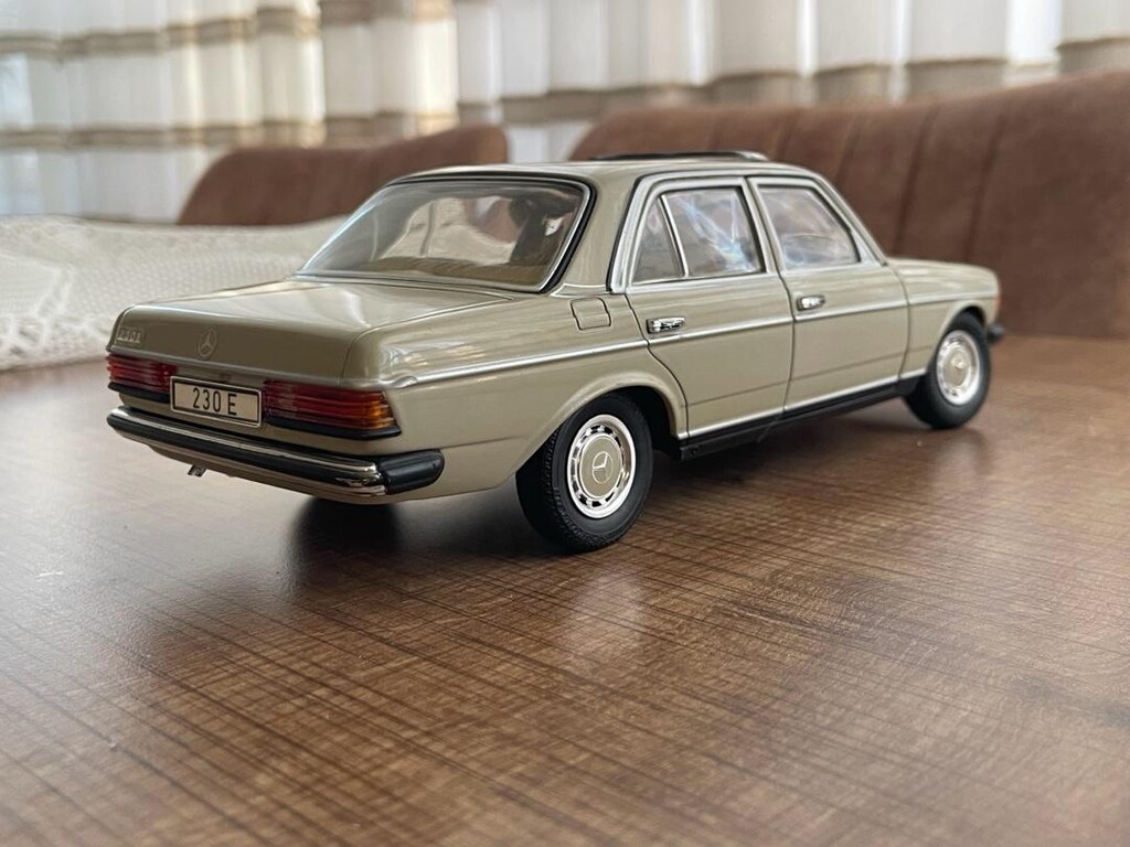 1.18 Revell Mercedes W123 Göründügü gibi Uygun Fiyata - 2