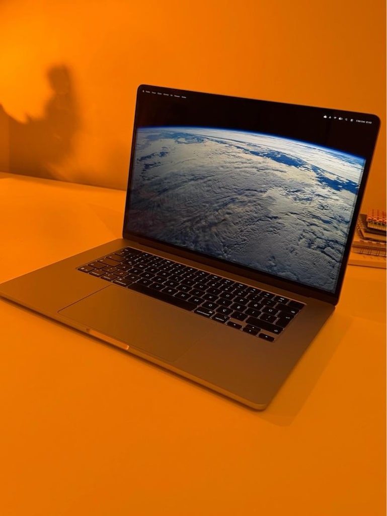 Macbook Air 15" M4 - 512GB Gök Mavi - 2