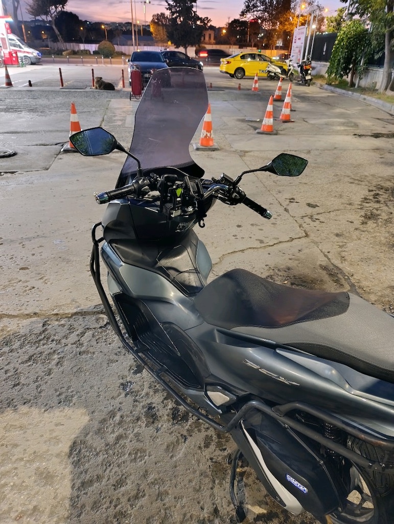 2022 pcx 26bin km - 4